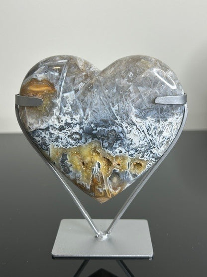 Agate Heart - Indonesia (447g)