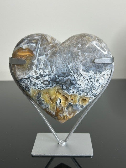 Agate Heart - Indonesia (447g)