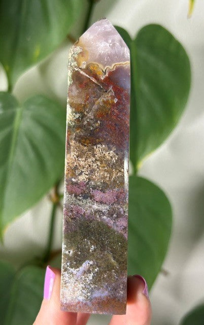 Orchid Moss with Amethyst - (155g) Ternate, Indonesia