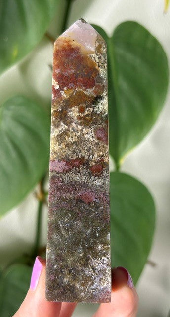 Orchid Moss with Amethyst - (155g) Ternate, Indonesia