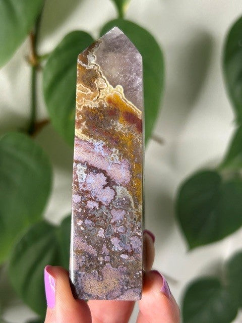 Orchid Moss with Amethyst - (135g) Ternate, Indonesia
