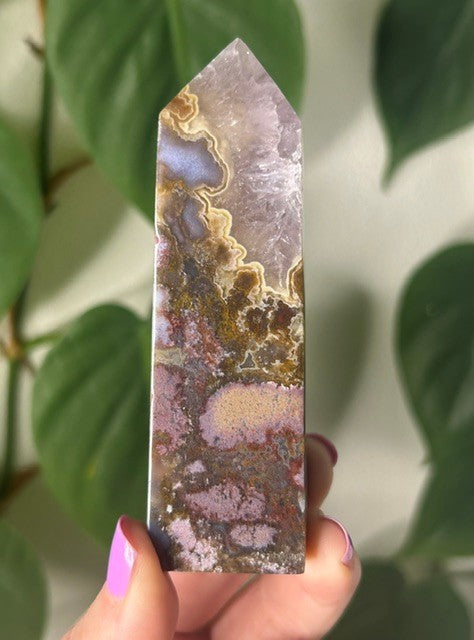 Orchid Moss with Amethyst - (139g) Ternate, Indonesia