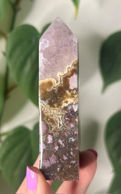 Orchid Moss with Amethyst - (139g) Ternate, Indonesia
