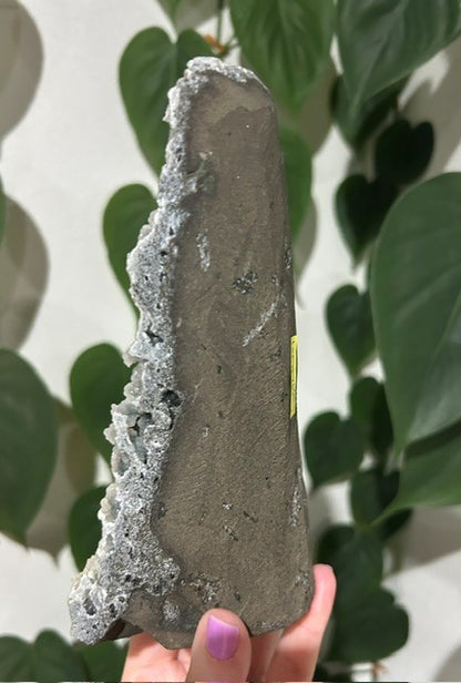 Blue-grey chalcedony (1.015kg)