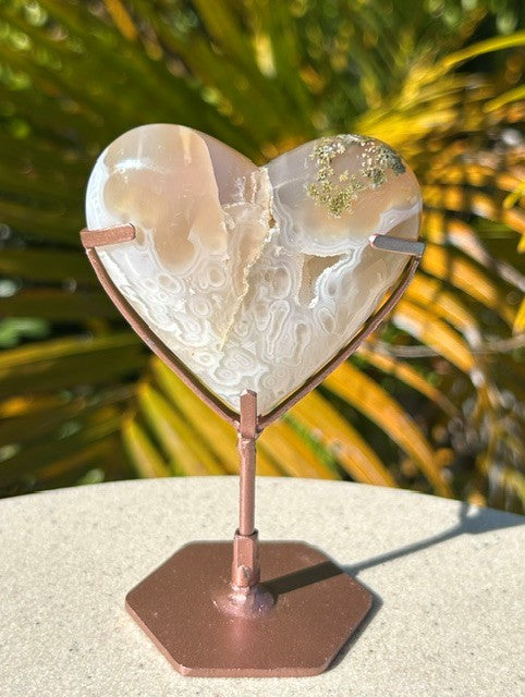 Scenic Moss Agate heart - Indonesia (106g)